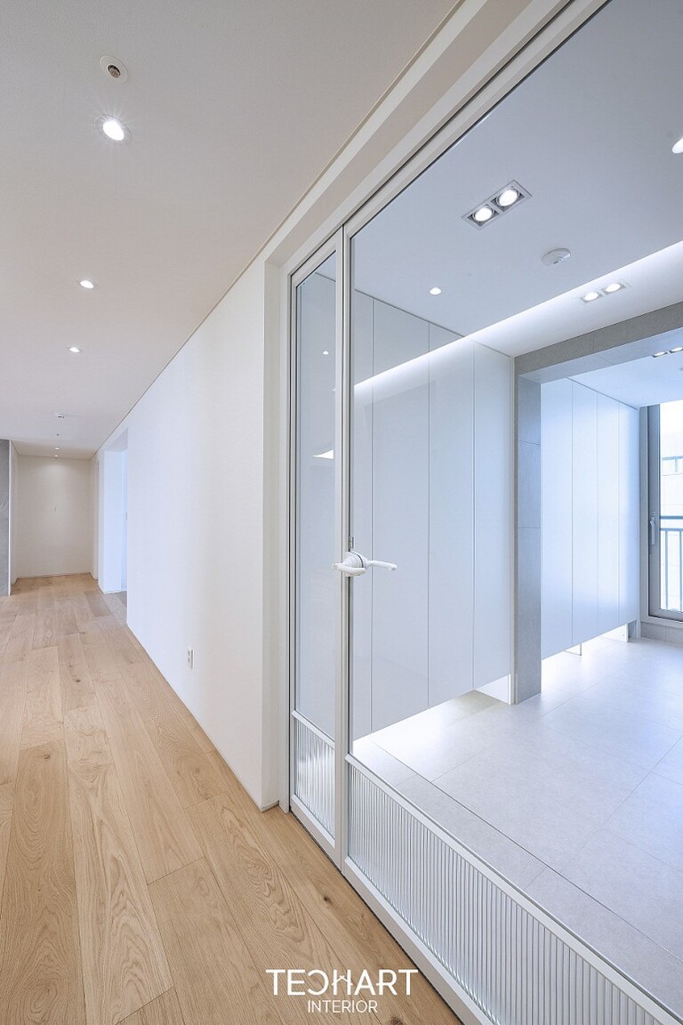 간결하고 차분한 무드를 가진 레이크팰리스 43평 인테리어 